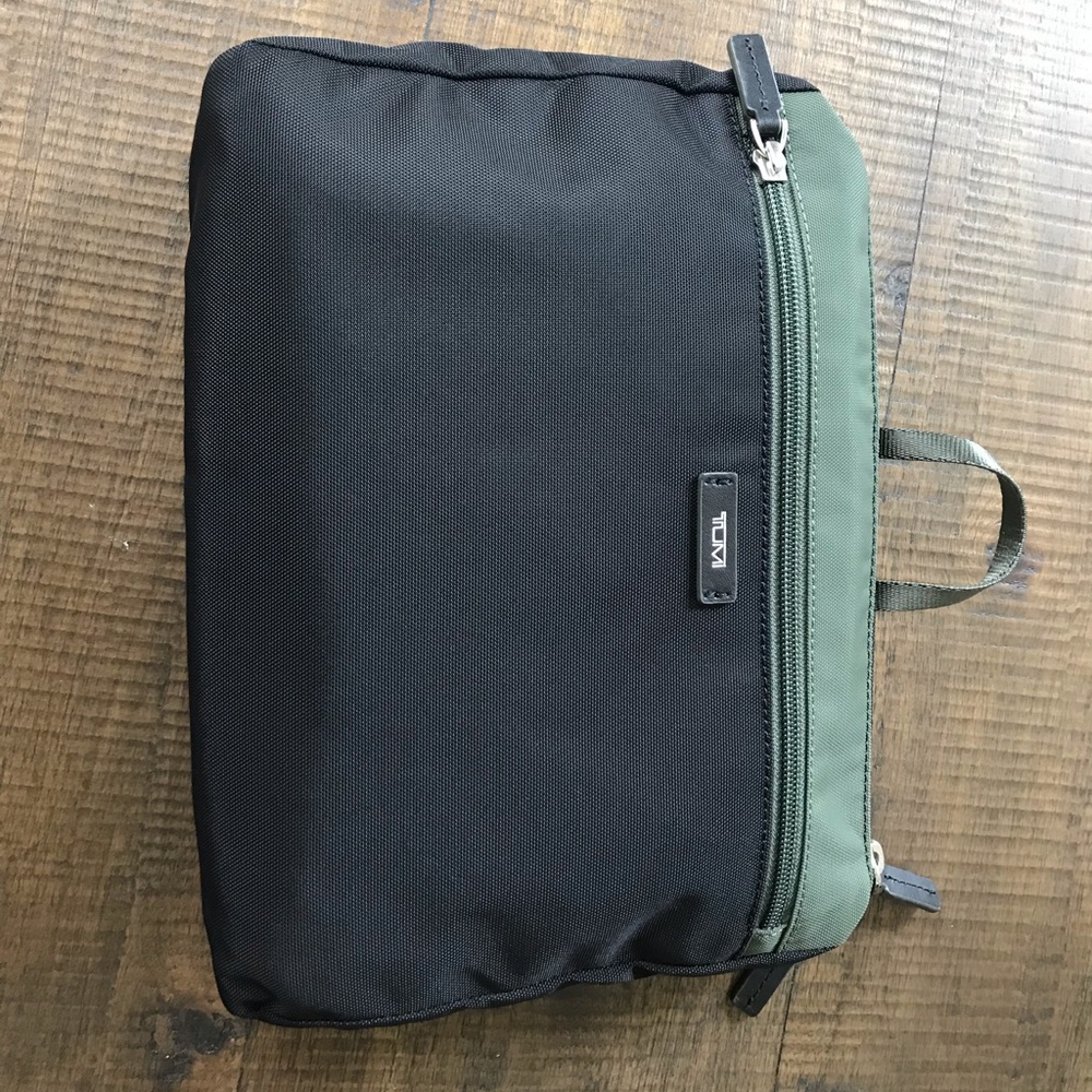 Tumi foldable duffel bag